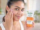 Simple Protect 'N' Glow Facial Wash 150ml 2